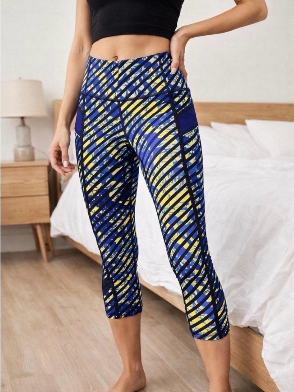 Athleta Radical Stride Capri Tights